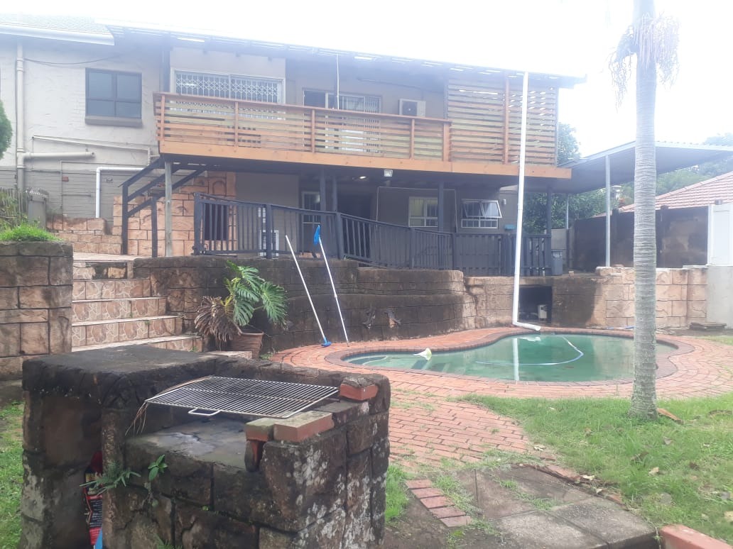 4 Bedroom Apartment / Flat To Rent in Bluff RE/MAX™ of Southern Africa