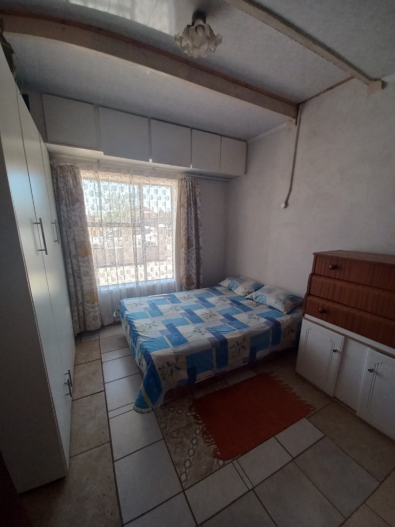 3 Bedroom House For Sale in Galeshewe RE/MAX™ of Southern Africa