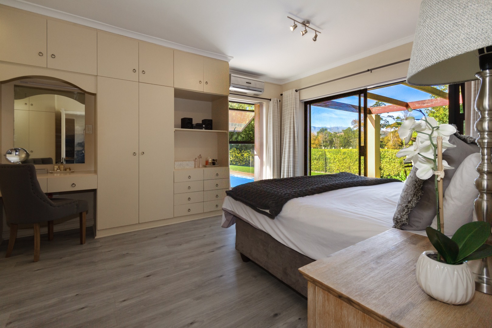 3 Bedroom House For Sale in Erinvale Golf Estate RE/MAX™ of Southern