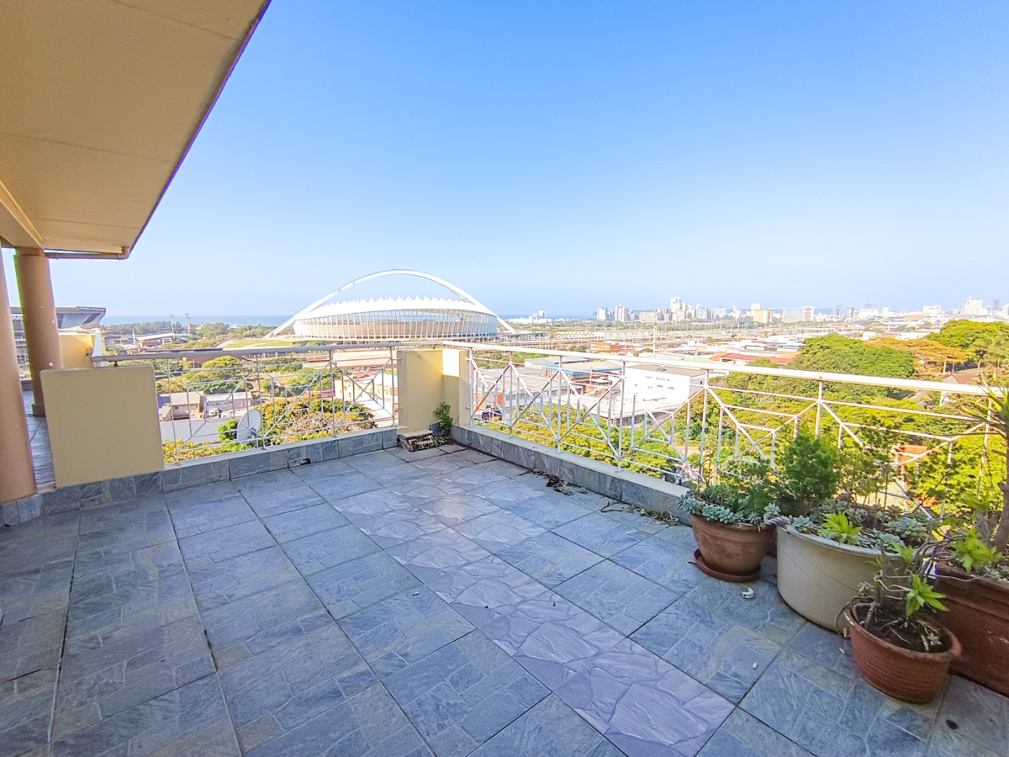 3 Bedroom Apartment / Flat For Sale in Morningside RE/MAX™ of