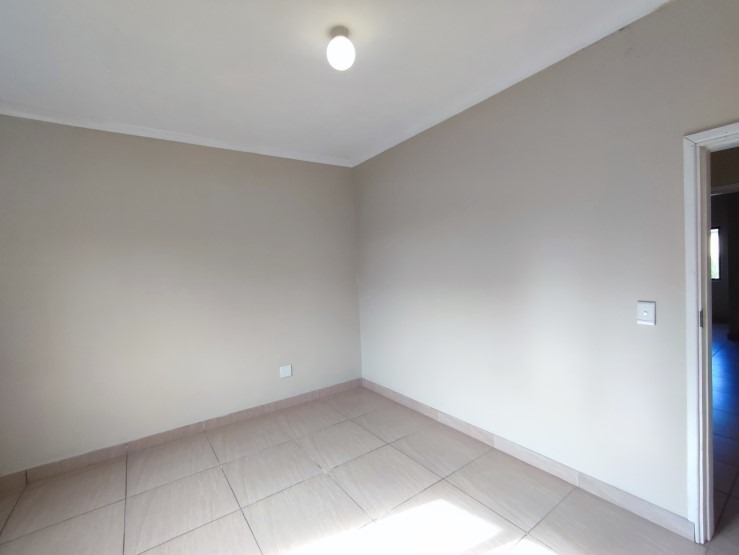 3 Bedroom Townhouse To Rent in Clare Hills RE/MAX™ of Southern Africa