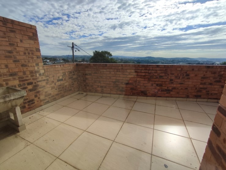 3 Bedroom Townhouse To Rent in Clare Hills RE/MAX™ of Southern Africa