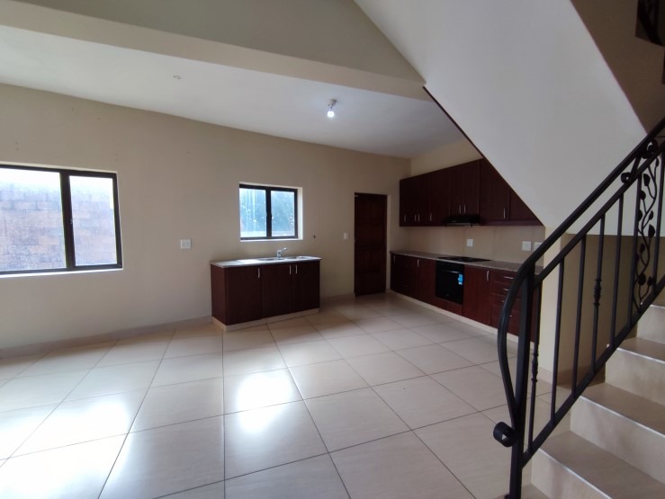 3 Bedroom Townhouse To Rent in Clare Hills RE/MAX™ of Southern Africa