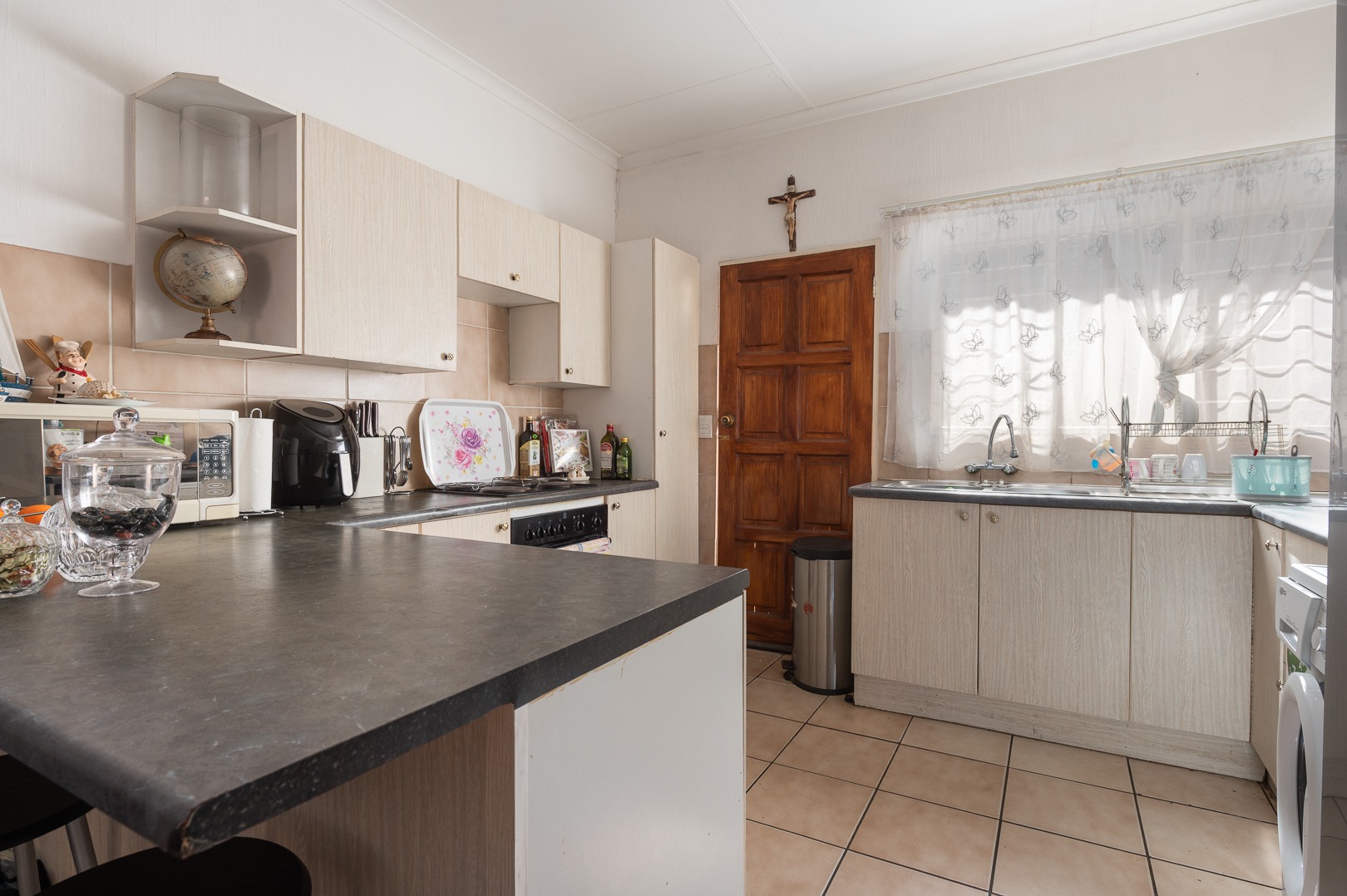 9 Bedroom House For Sale in Kibler Park RE/MAX™ of Southern Africa