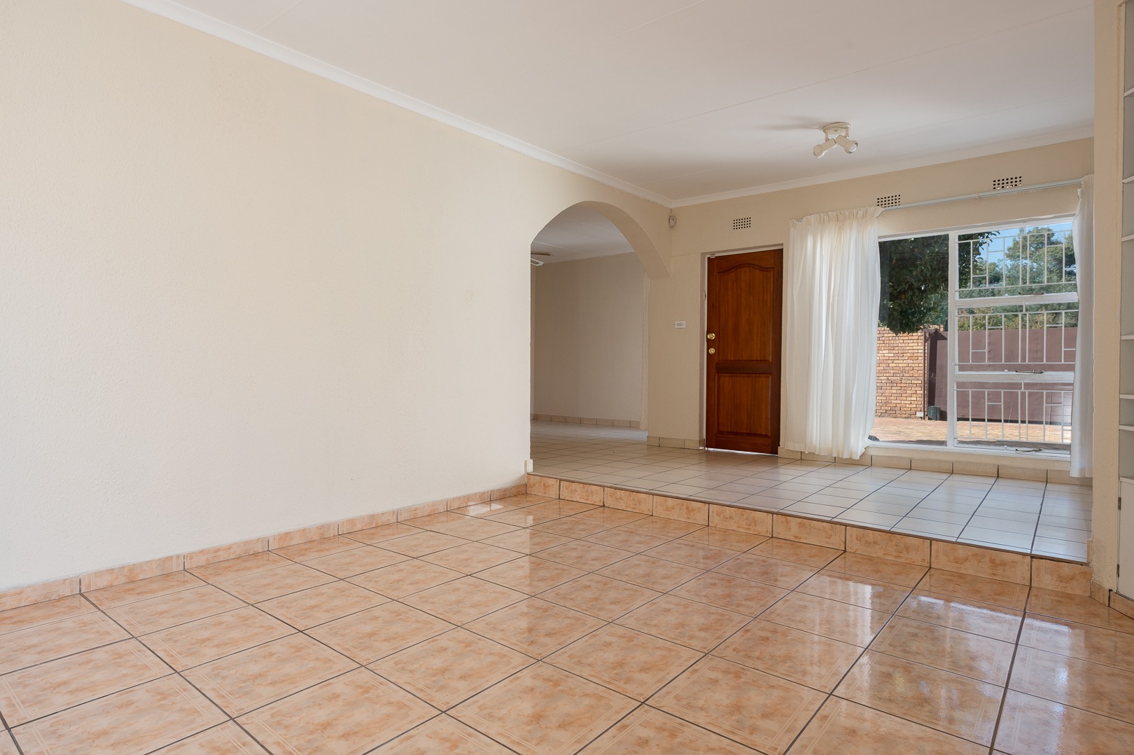 9 Bedroom House For Sale in Kibler Park RE/MAX™ of Southern Africa