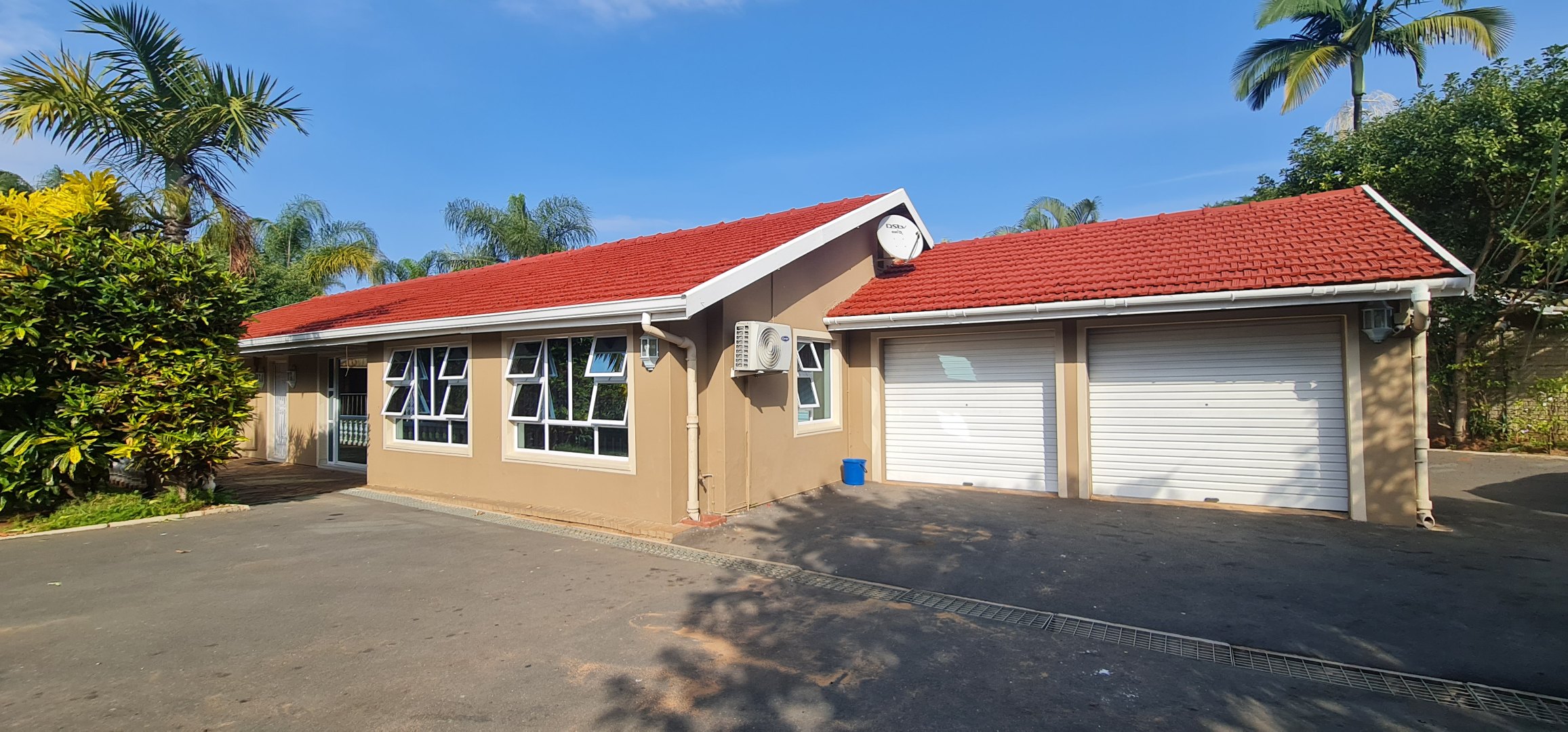 3 Bedroom House For Sale in La Lucia RE/MAX™ of Southern Africa