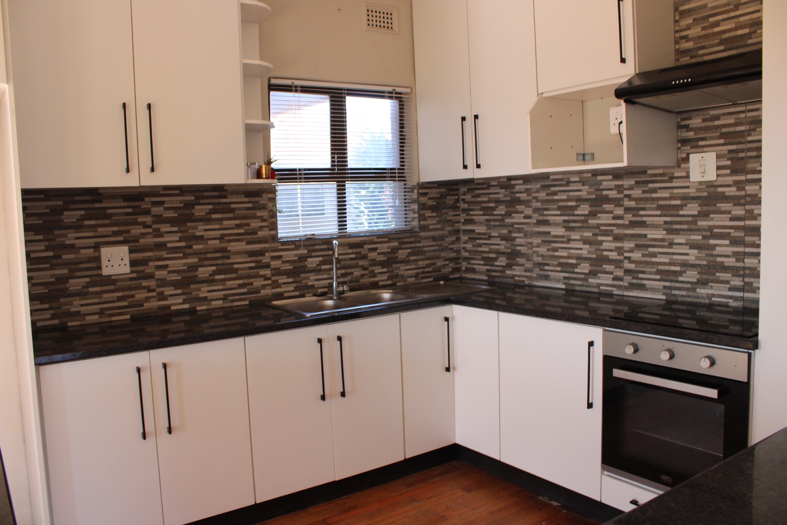 3 Bedroom House To Rent in Bluff RE/MAX™ of Southern Africa