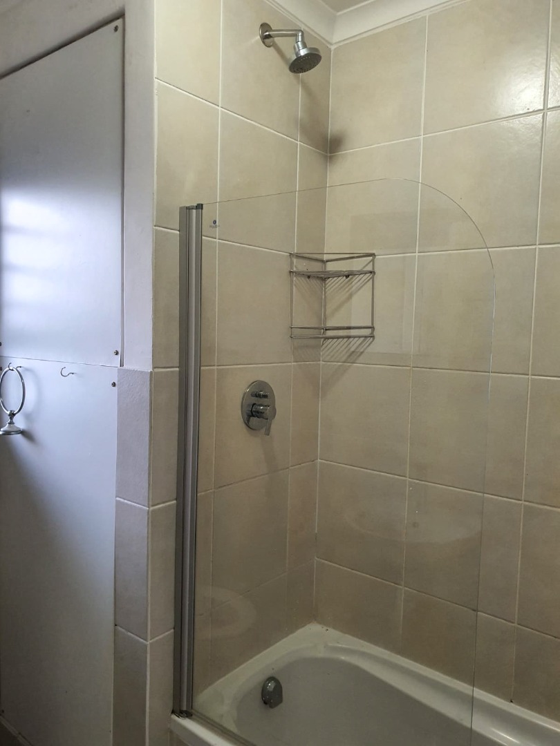 2 Bedroom Apartment / Flat For Sale in Grassy Park RE/MAX™ of Southern Africa