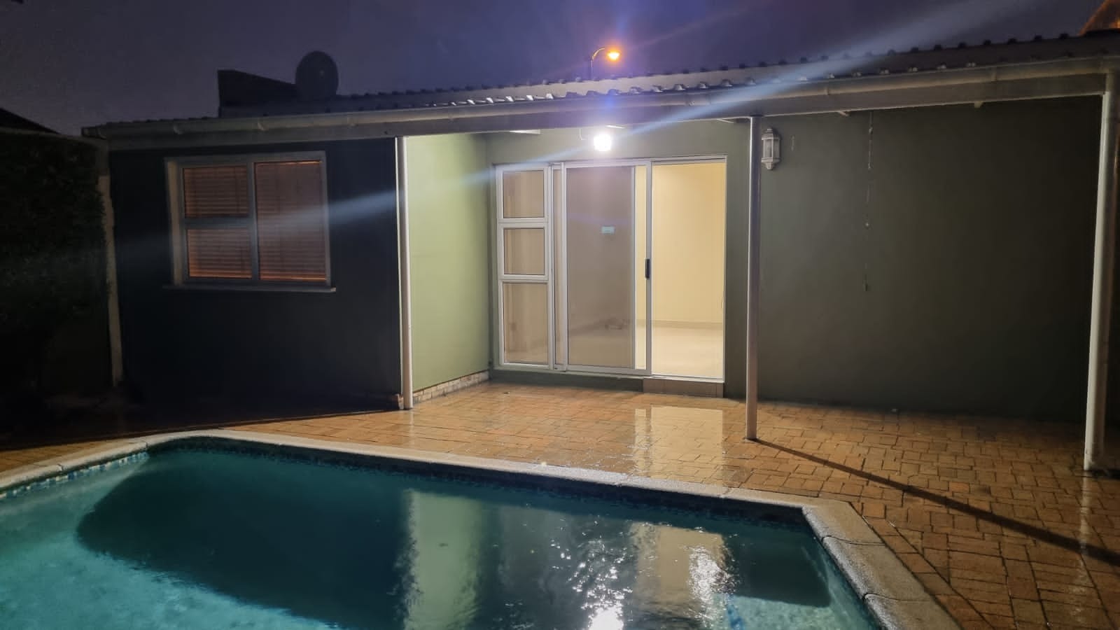 1 Bedroom Apartment / Flat To Rent in Ottery RE/MAX™ of Southern Africa