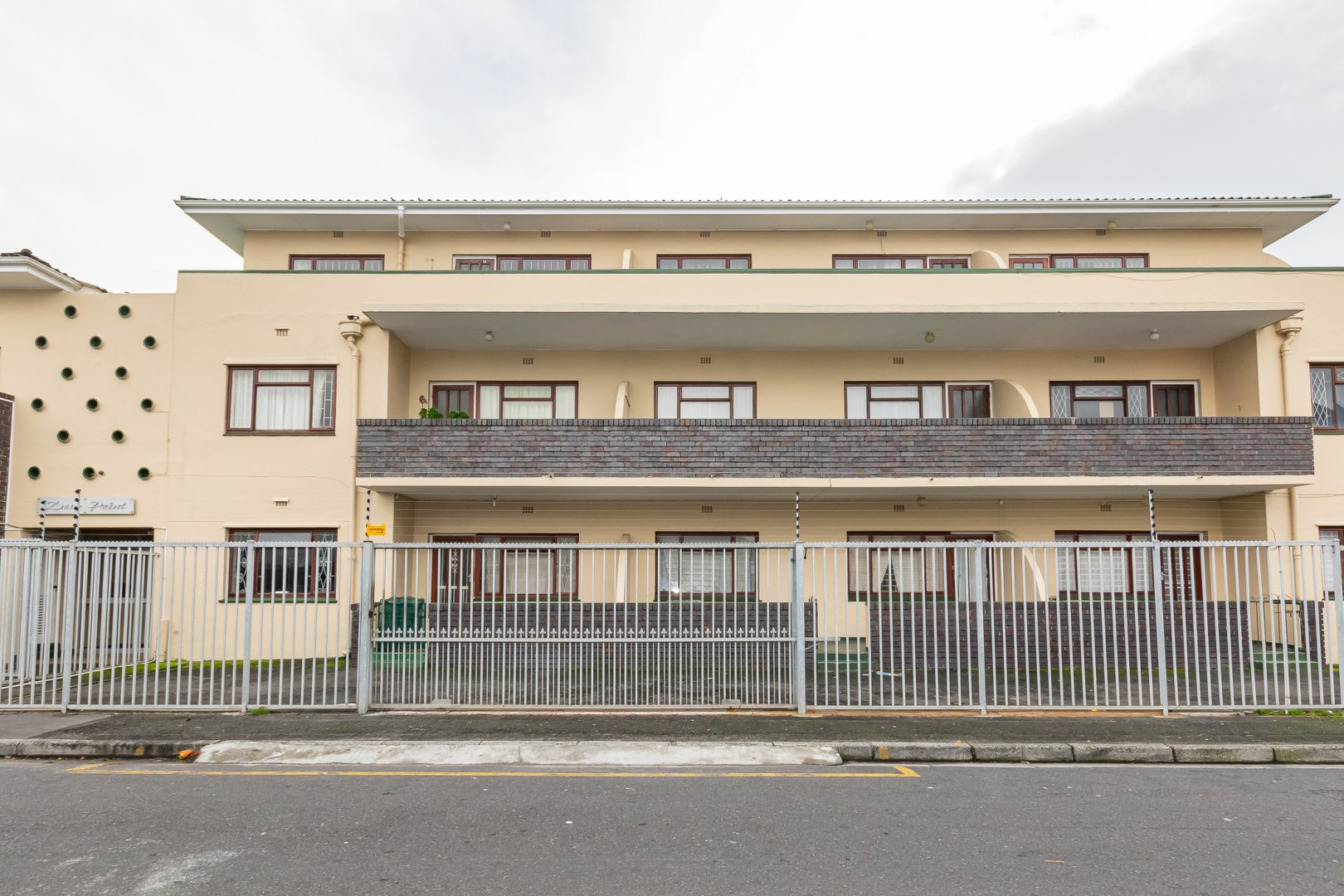 2 Bedroom Apartment / Flat For Sale in Diep River RE/MAX™ of Southern