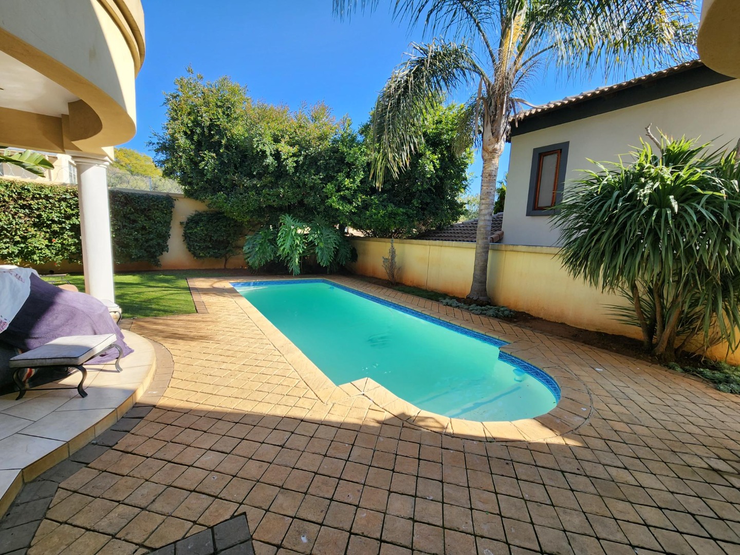 3 Bedroom House For Sale in Bedfordview RE/MAX™ of Southern Africa