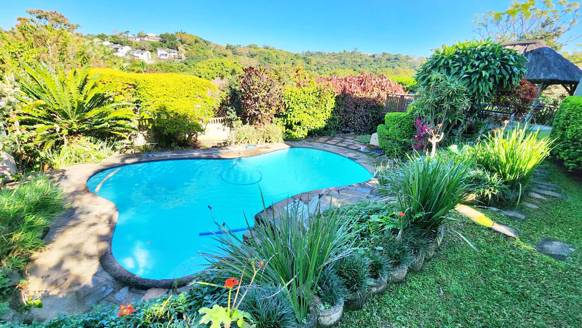 7 Bedroom House For Sale in Amanzimtoti RE/MAX™ of Southern Africa