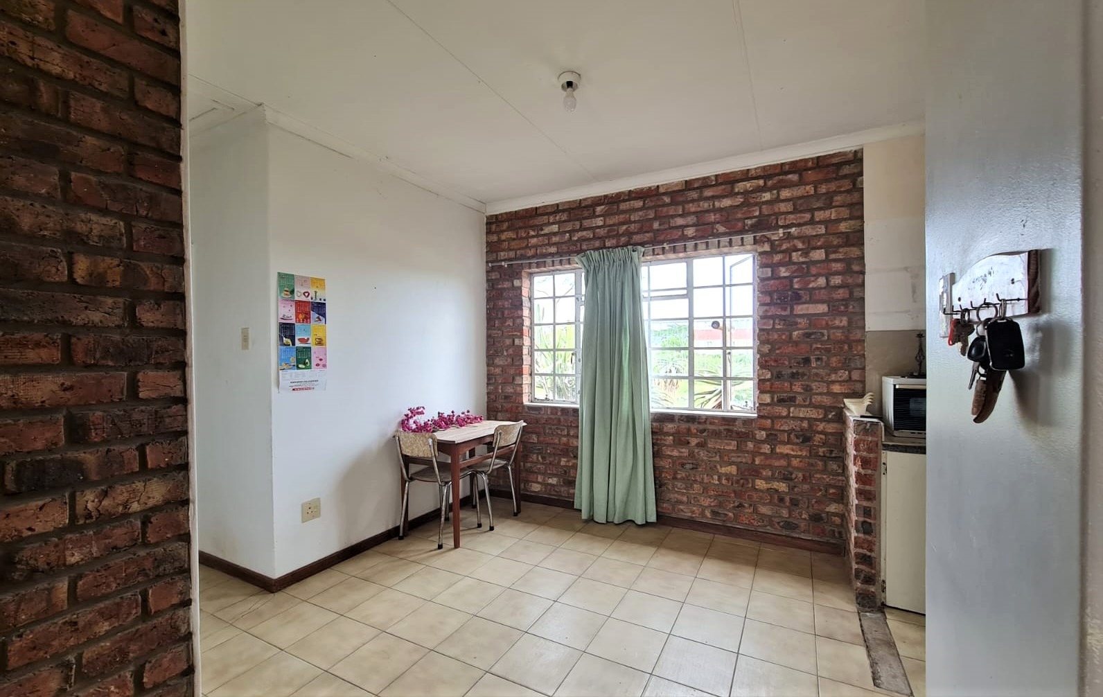 6 Bedroom House For Sale in Colchester RE/MAX™ of Southern Africa