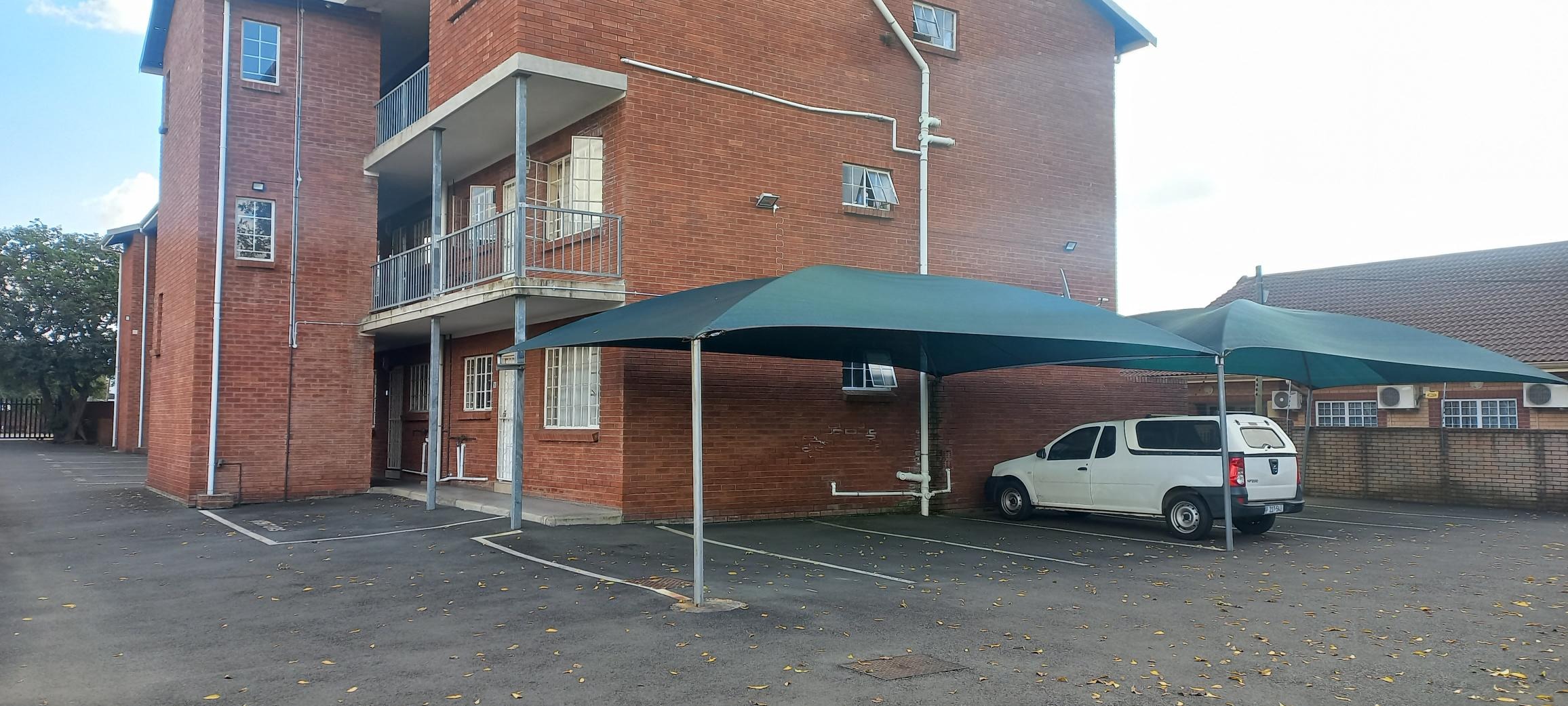 2 Bedroom Apartment / Flat For Sale in Pelham RE/MAX™ of Southern Africa