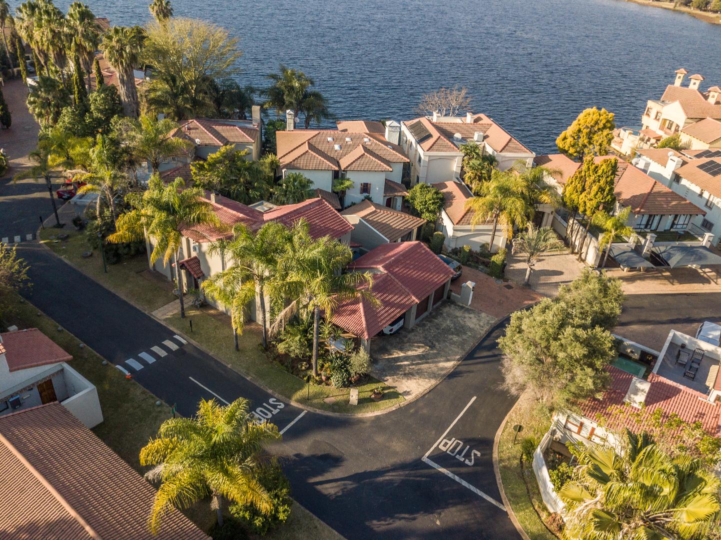 4 Bedroom House For Sale in Eagles Landing RE/MAX™ of Southern Africa