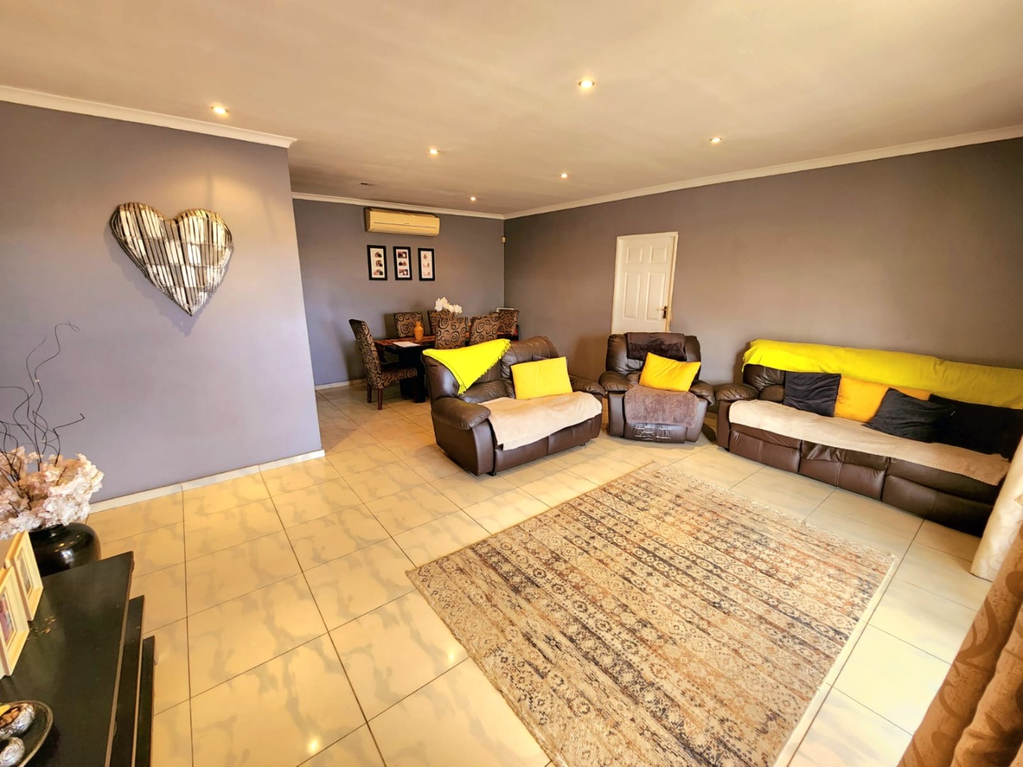 3 Bedroom House For Sale in Sunford RE/MAX™ of Southern Africa