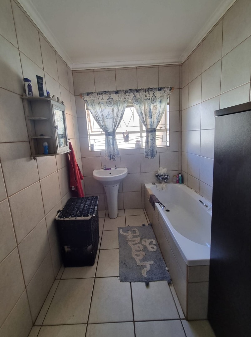2 Bedroom Townhouse For Sale in Flamingo Park | RE/MAX™ of Southern Africa