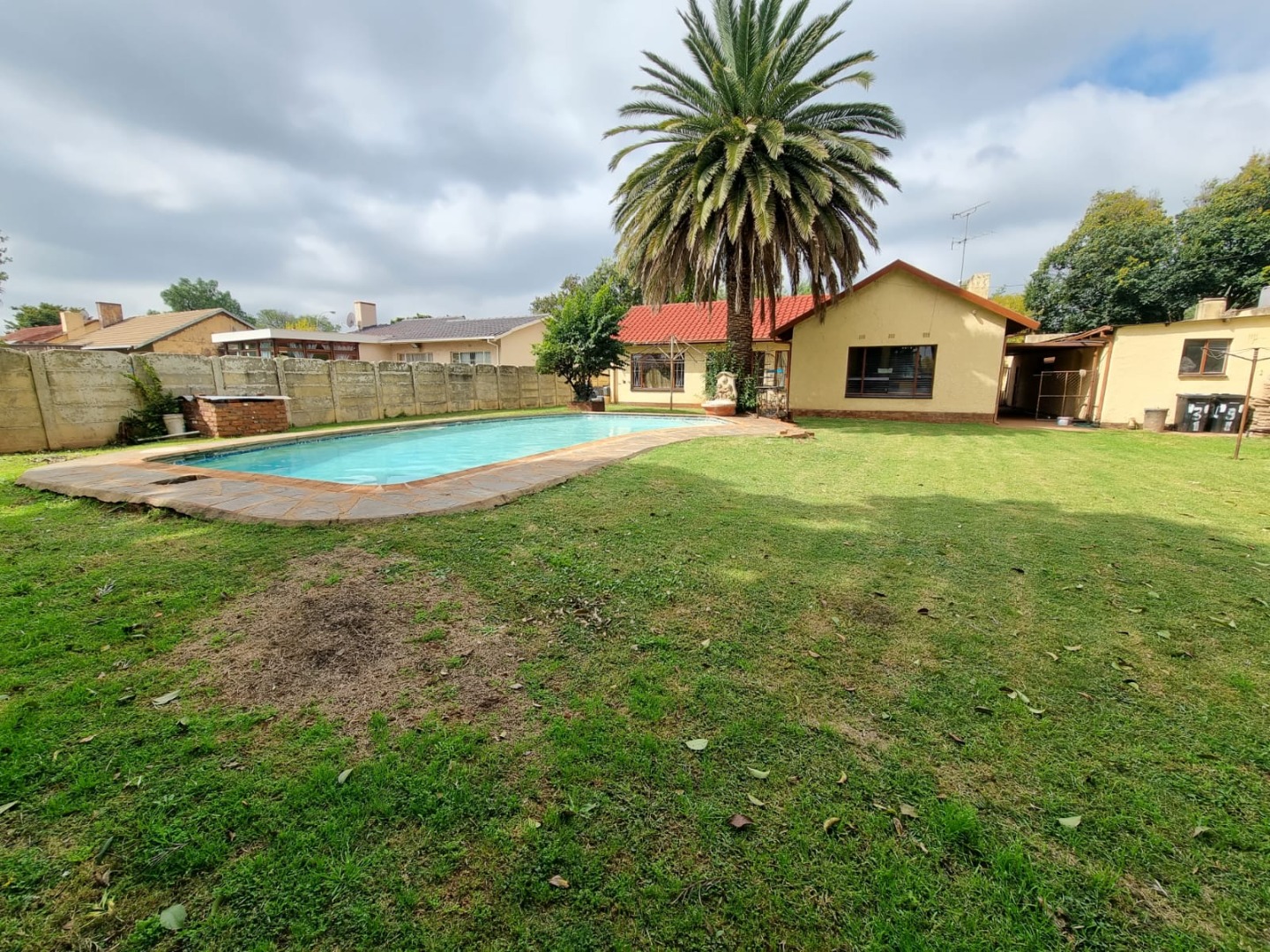 Property for sale in Rondebult RE/MAX™ of Southern Africa