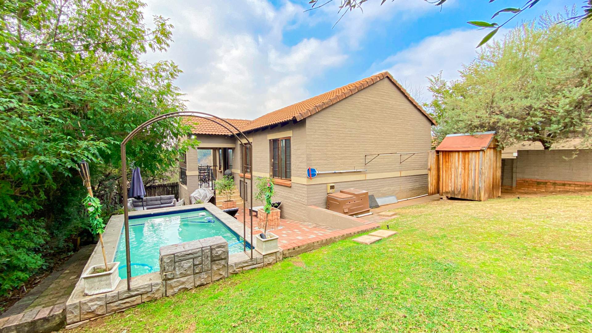 Property for sale in Bloubosrand RE/MAX™ of Southern Africa