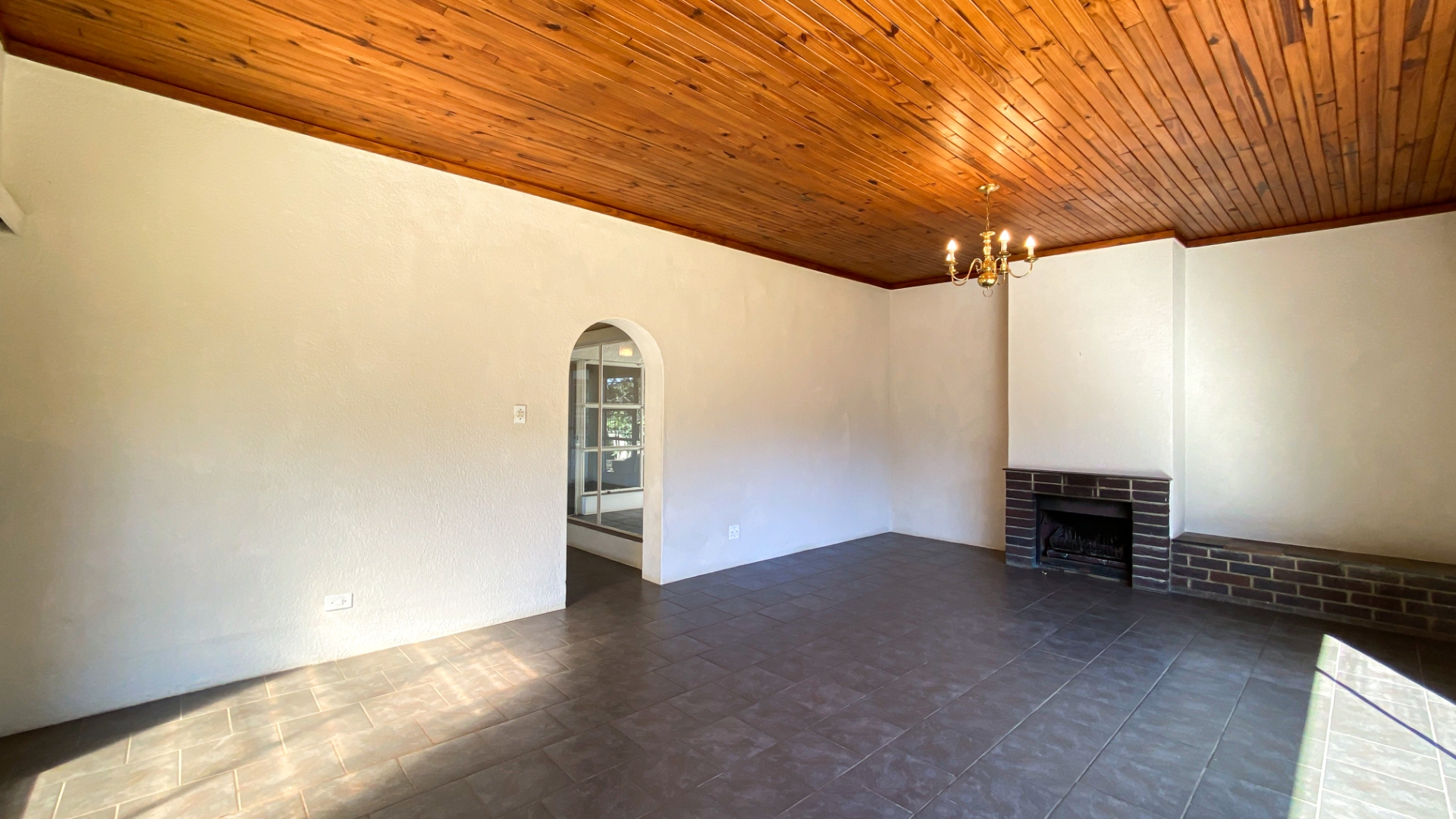 4 Bedroom House For Sale in Linden RE/MAX™ of Southern Africa