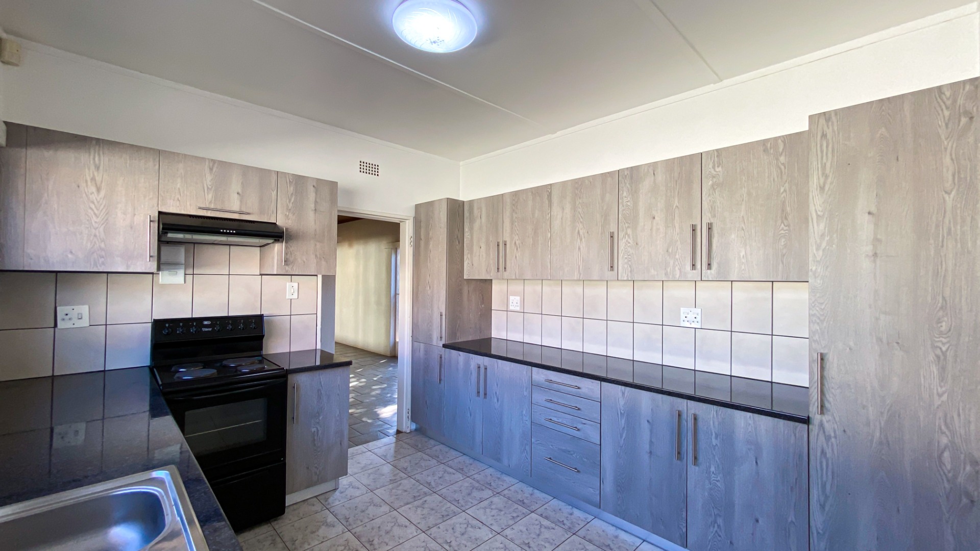 4 Bedroom House For Sale in Linden RE/MAX™ of Southern Africa