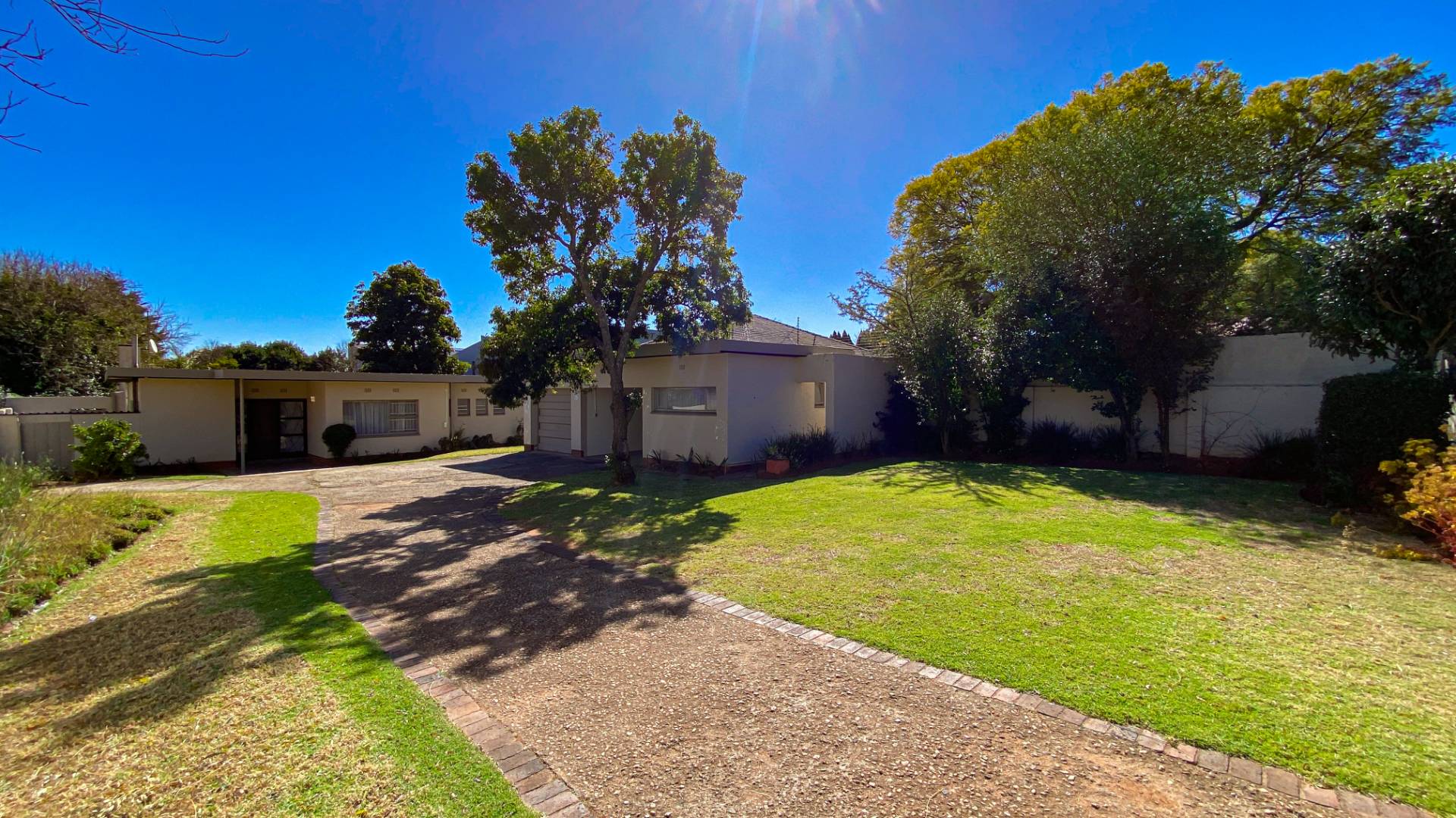 4 Bedroom House For Sale in Linden RE/MAX™ of Southern Africa