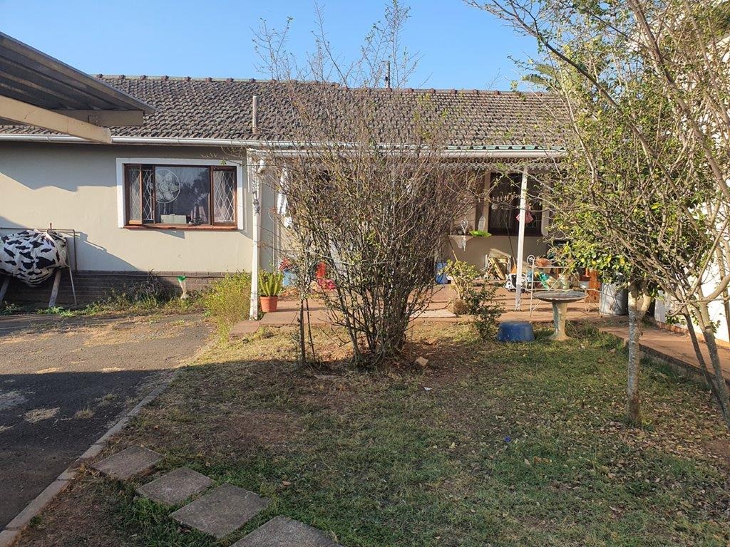 3 Bedroom House For Sale in Epworth RE/MAX™ of Southern Africa
