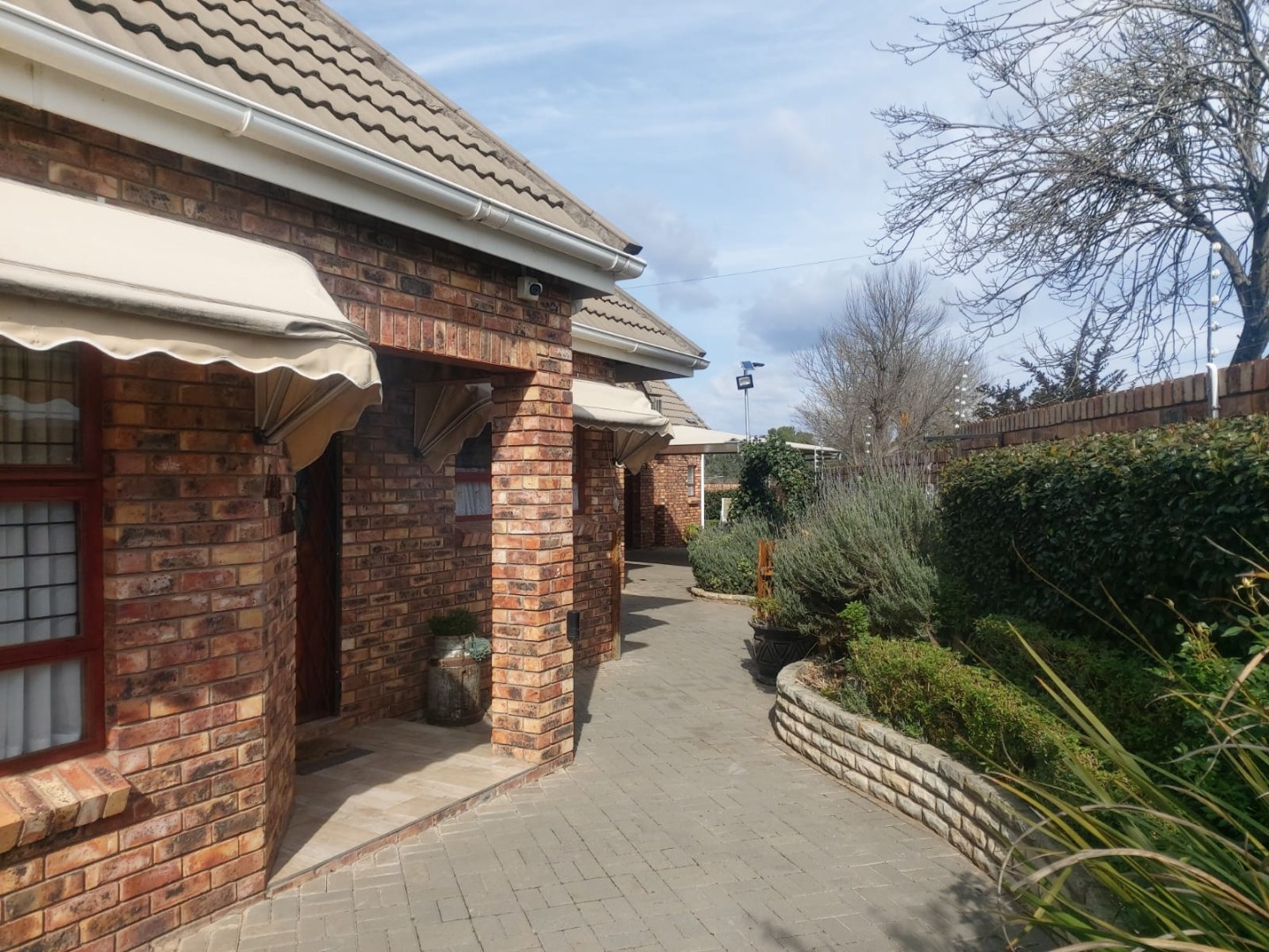 3 Bedroom Townhouse For Sale in Top Town RE/MAX™ of Southern Africa