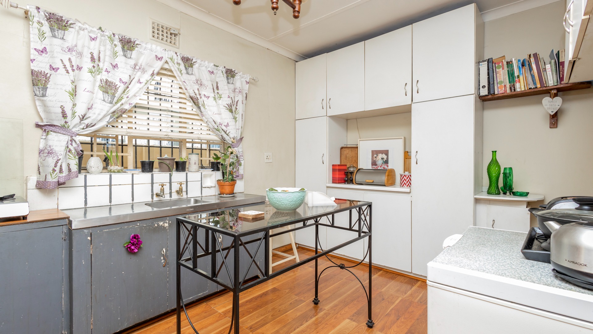 3 Bedroom House For Sale in Fairfield Estate RE/MAX™ of Southern Africa