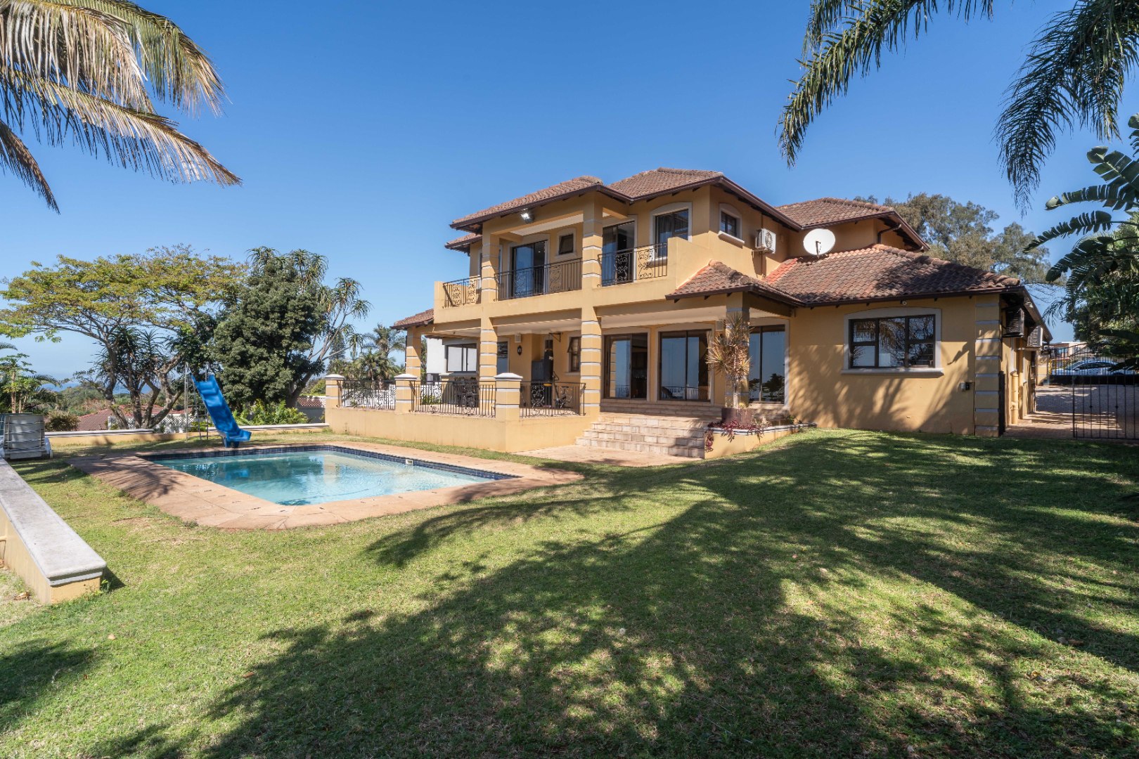 4 Bedroom House For Sale in Durban North RE/MAX™ of Southern Africa