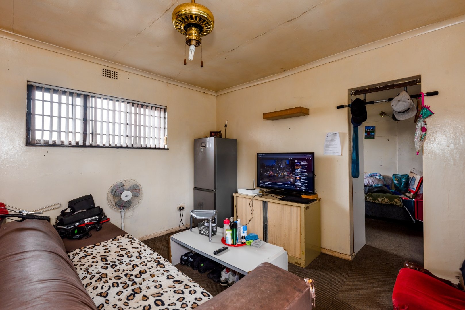 3 Bedroom House For Sale in Grassy Park RE/MAX™ of Southern Africa