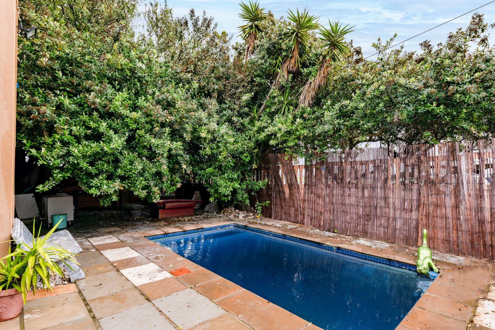 3 Bedroom House For Sale in Grassy Park RE/MAX™ of Southern Africa