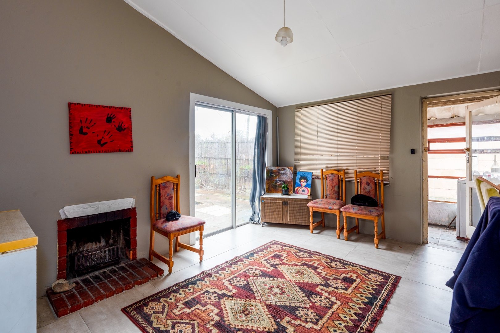 3 Bedroom House For Sale in Grassy Park RE/MAX™ of Southern Africa