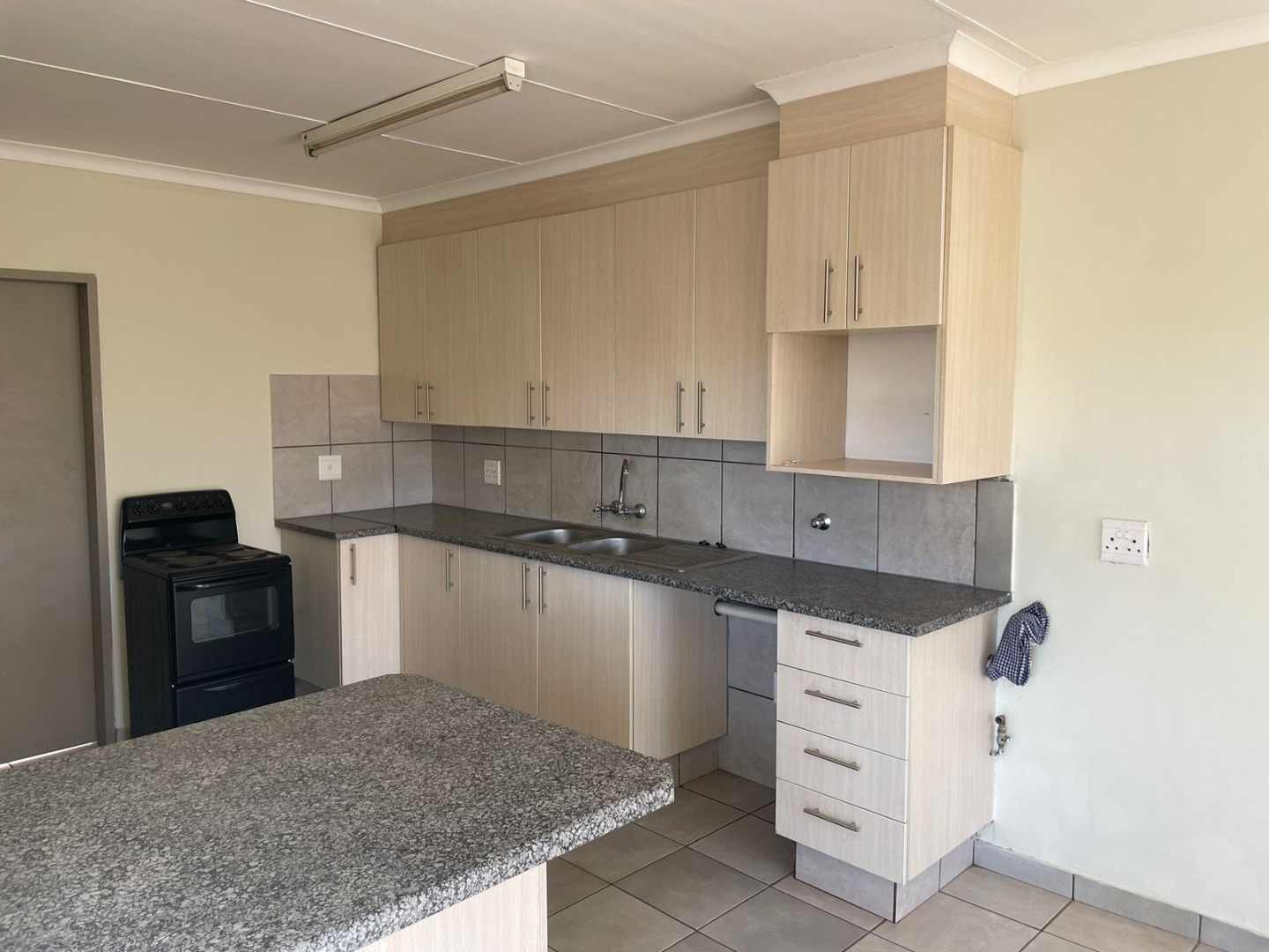 2 Bedroom Townhouse To Rent in Kathu RE/MAX™ of Southern Africa