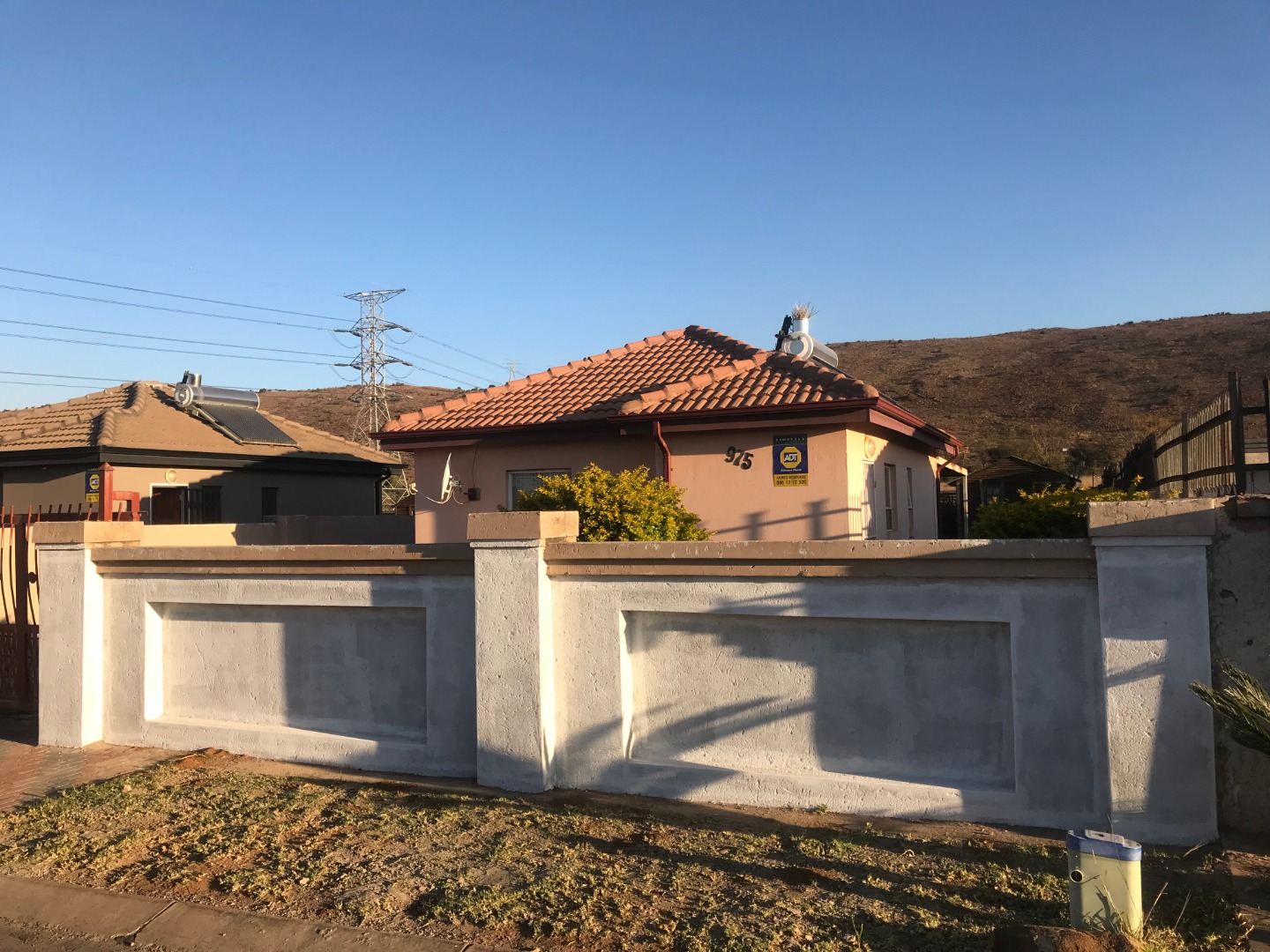 2 Bedroom House For Sale in Kirkney RE/MAX™ of Southern Africa