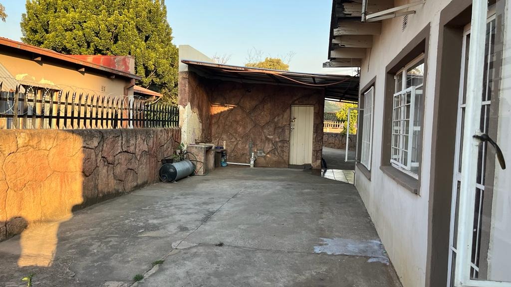 3 Bedroom House For Sale in Rustenburg Central RE/MAX™ of Southern Africa