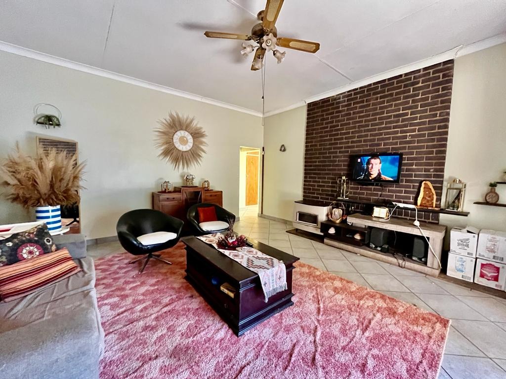 3 Bedroom House For Sale in Bela Bela RE/MAX™ of Southern Africa