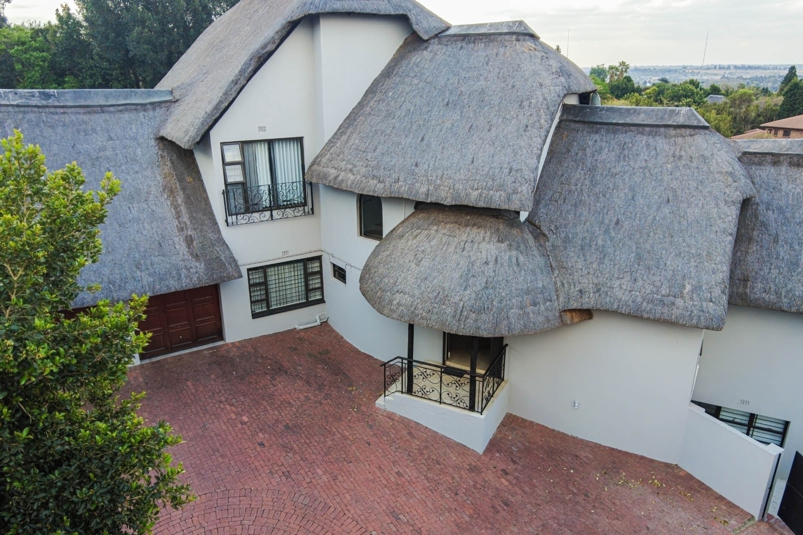 Property and houses for sale in Lonehill, Sandton RE/MAX™