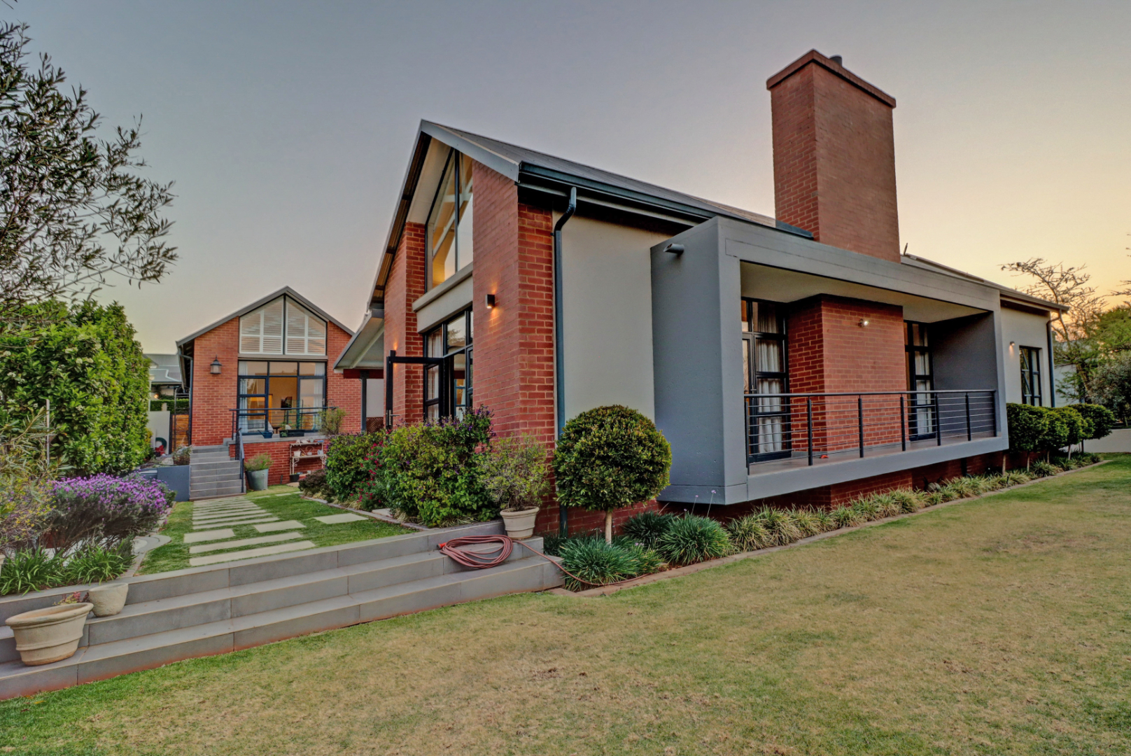 5 Bedroom House For Sale in Boardwalk Meander RE/MAX™ of Southern Africa