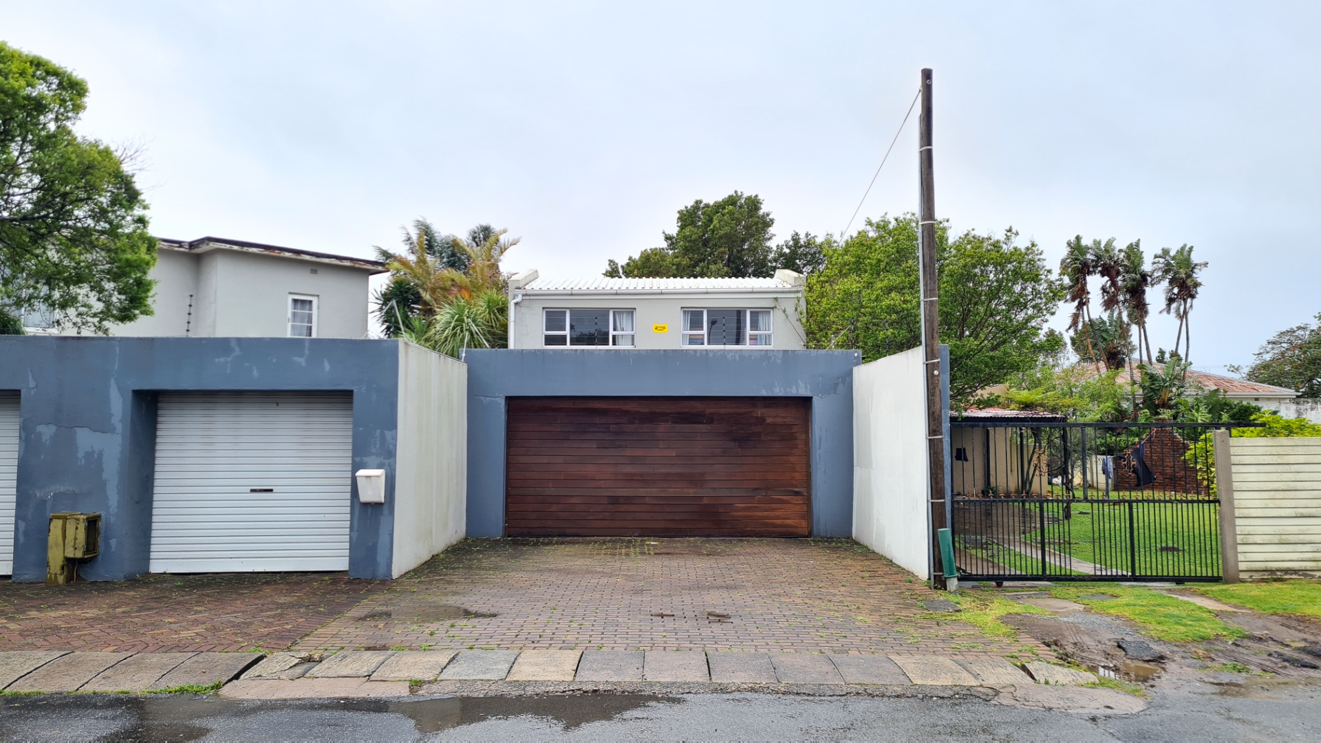 3 Bedroom Townhouse To Rent in Vincent RE/MAX™ of Southern Africa