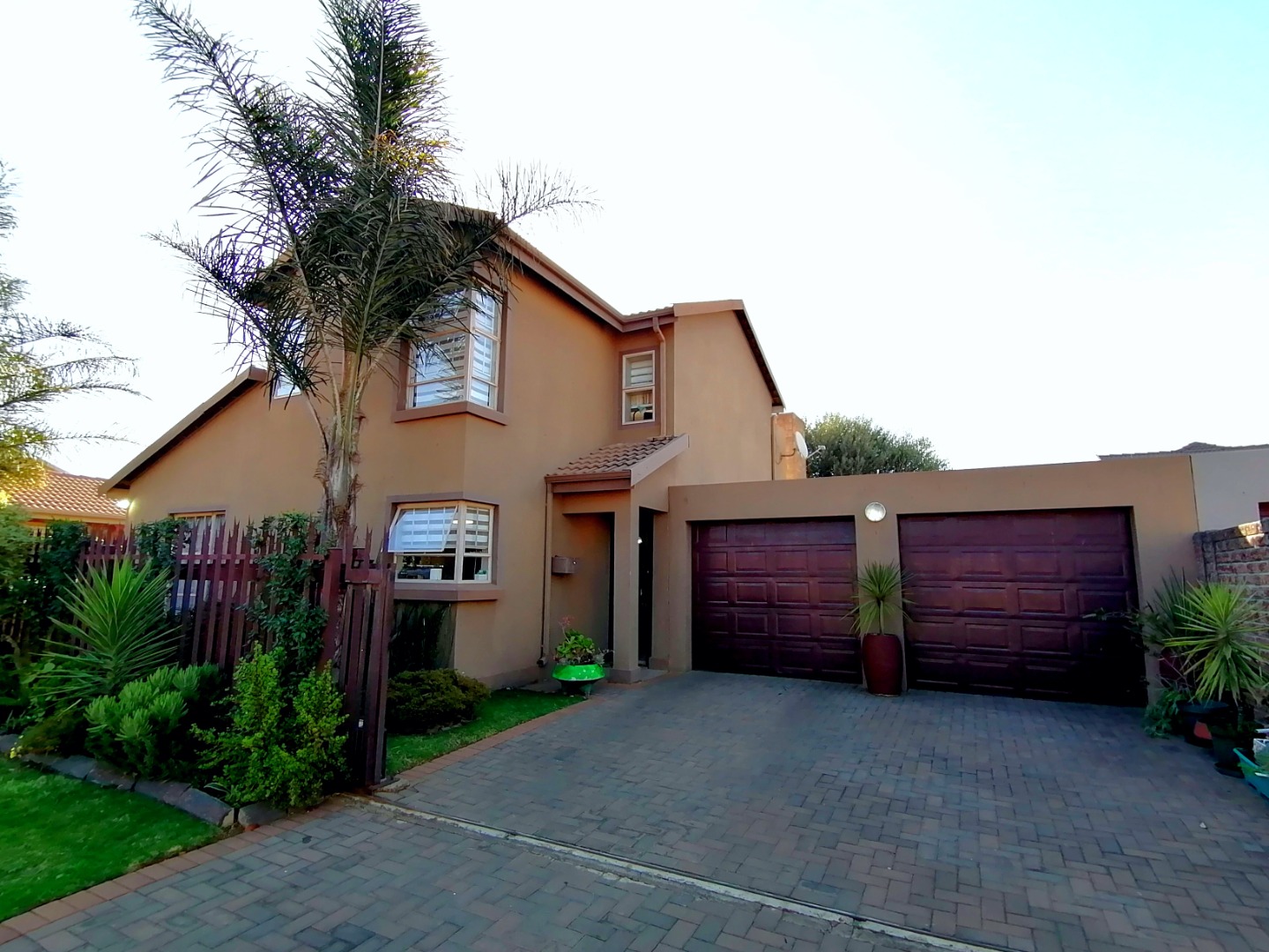 4 Bedroom House To Rent in Pomona RE/MAX™ of Southern Africa