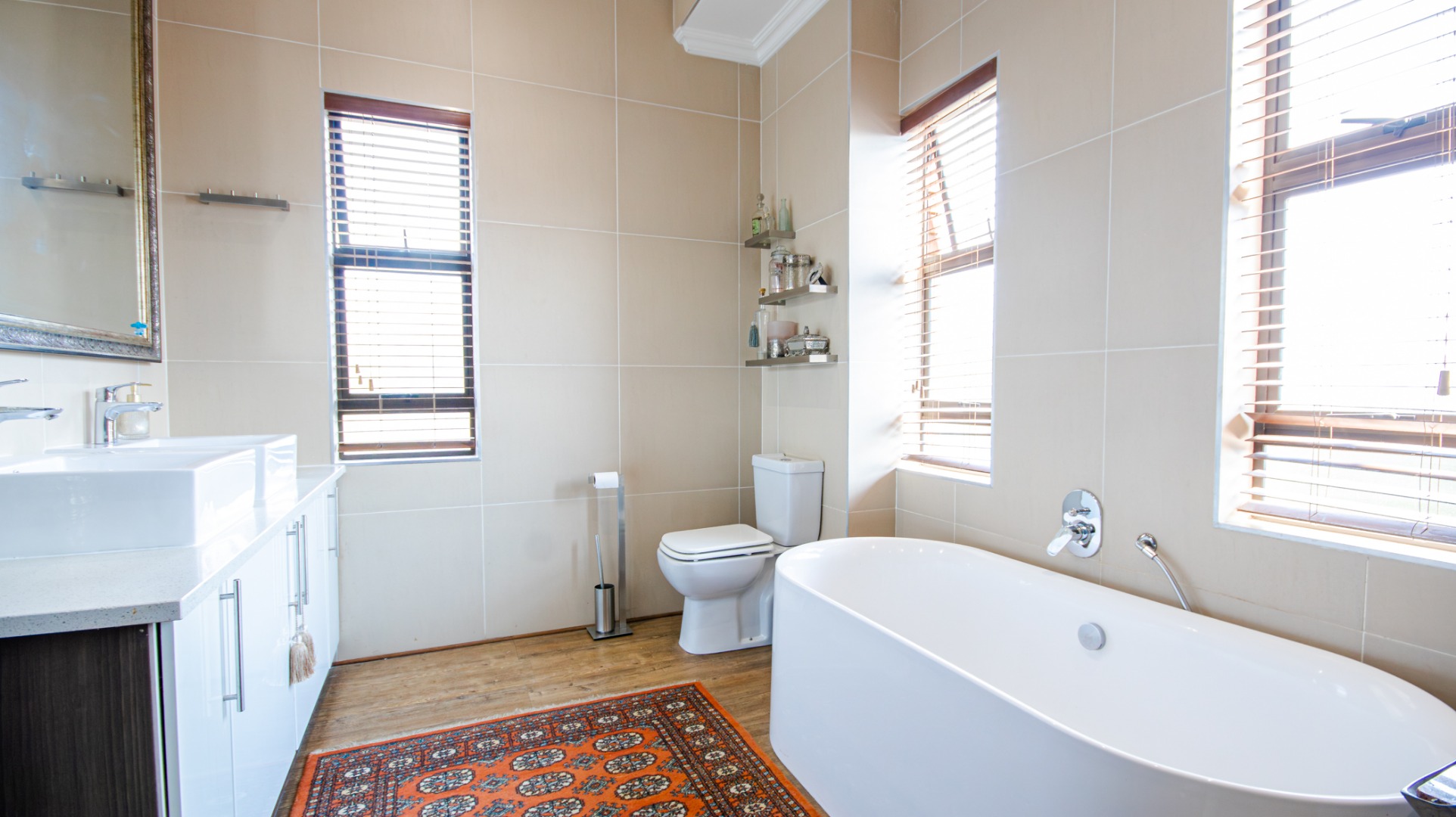 4 Bedroom House For Sale in Eldo Meadows RE/MAX™ of Southern Africa