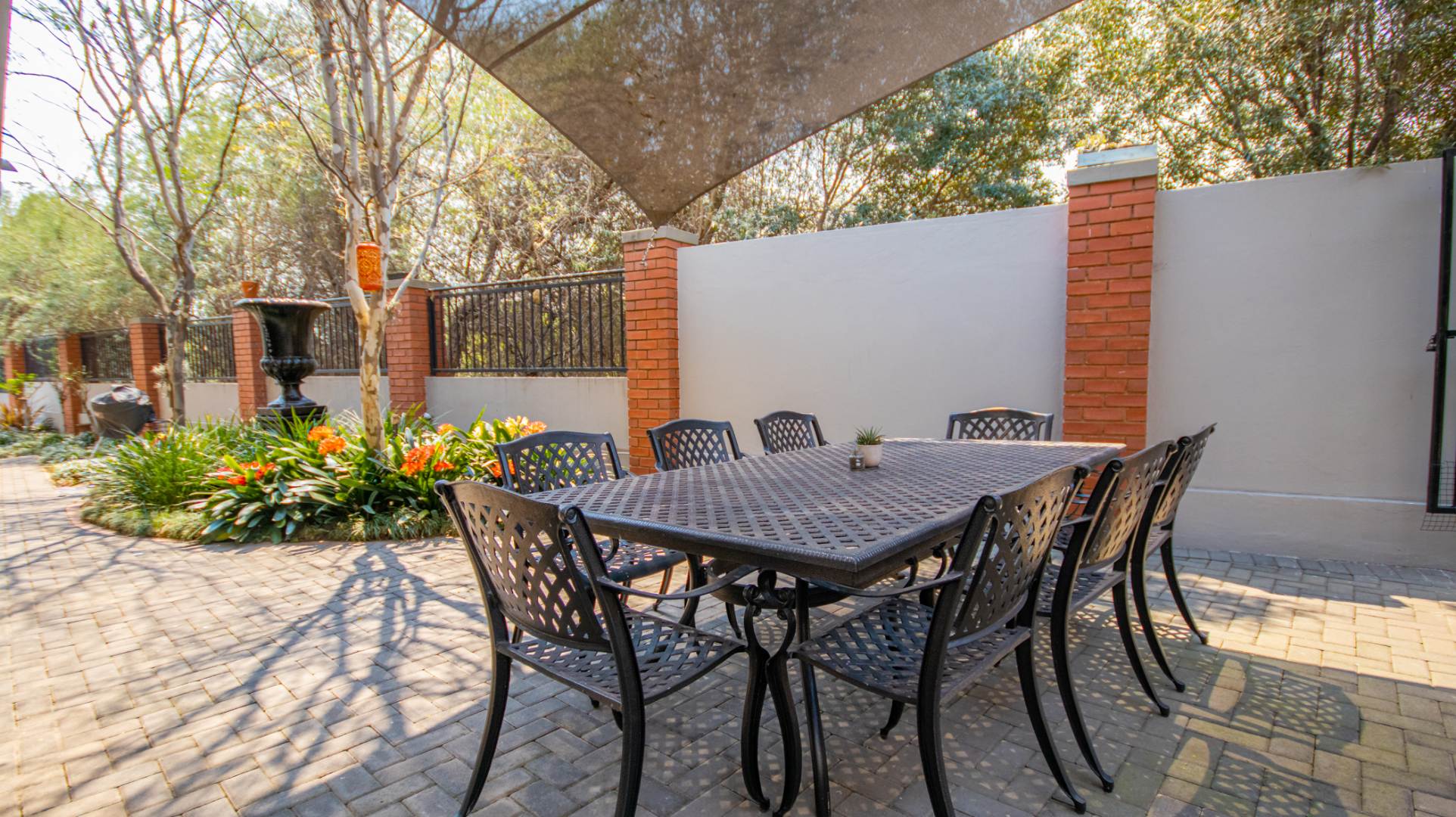 4 Bedroom House For Sale in Eldo Meadows RE/MAX™ of Southern Africa