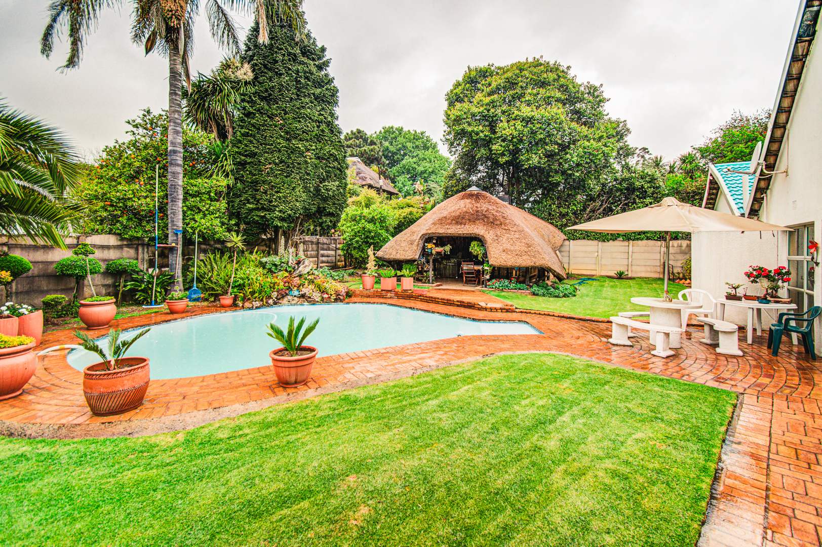 4 Bedroom House For Sale in Aston Manor RE/MAX™ of Southern Africa