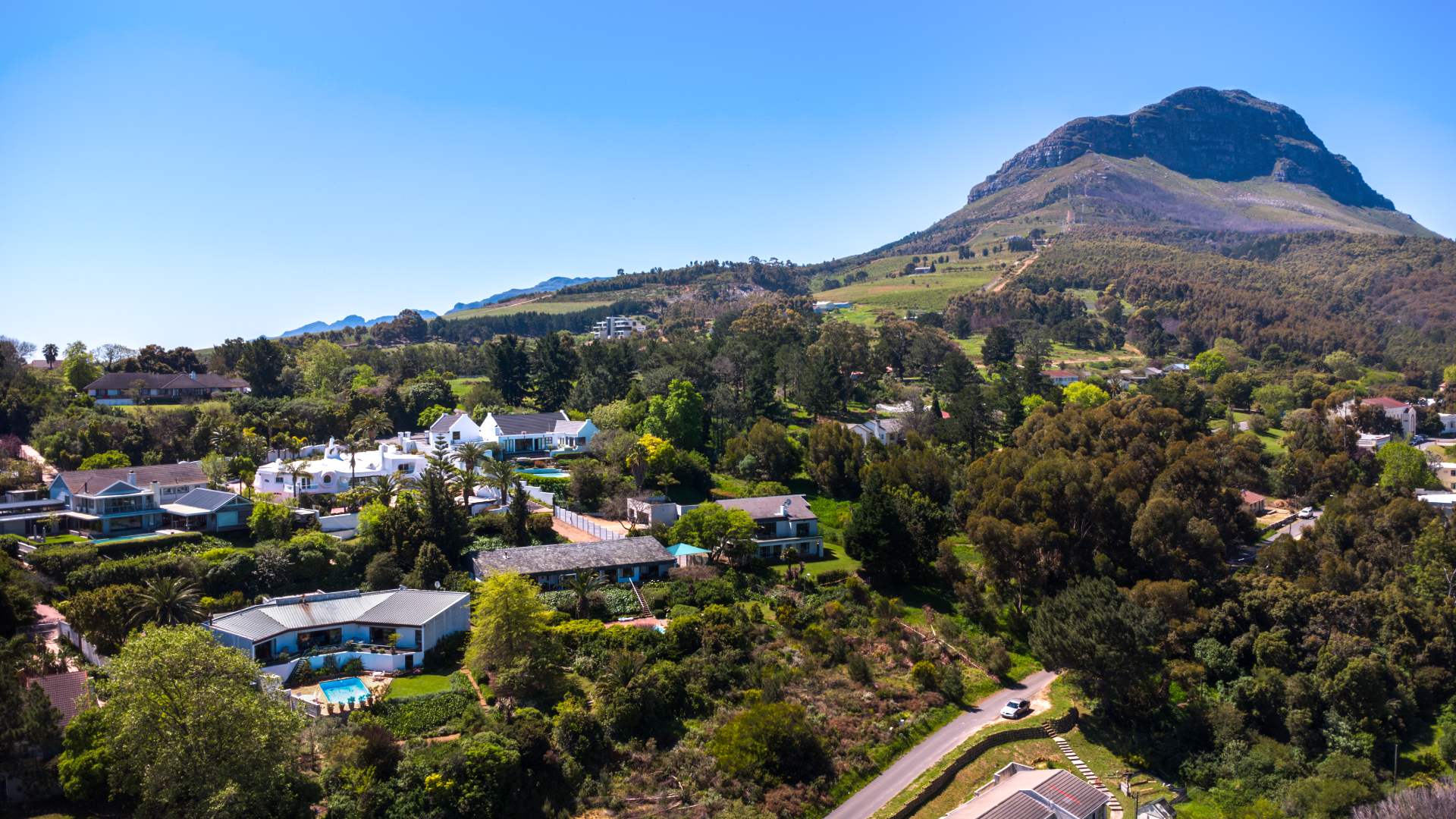 4 Bedroom House For Sale in Helderberg Estate RE/MAX™ of Southern Africa