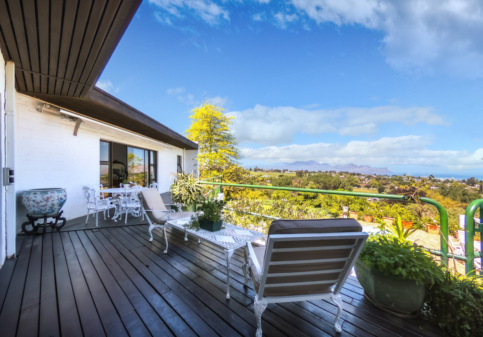 4 Bedroom House For Sale in Helderberg Estate RE/MAX™ of Southern Africa