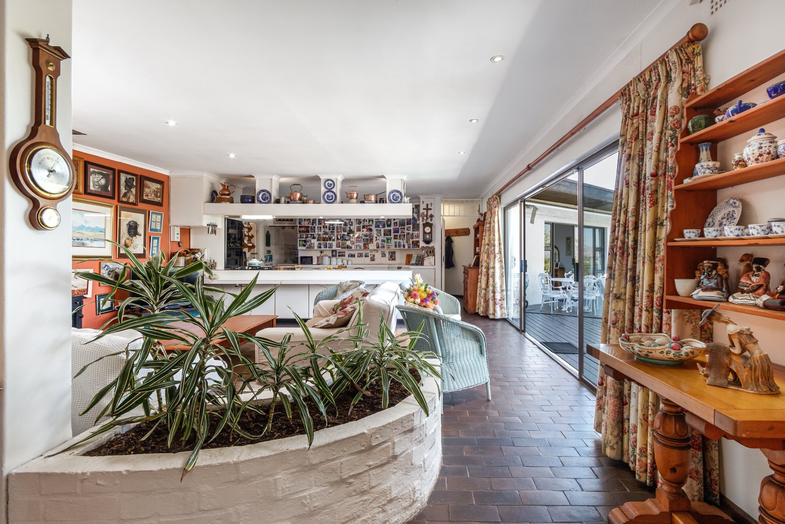 4 Bedroom House For Sale in Helderberg Estate RE/MAX™ of Southern Africa