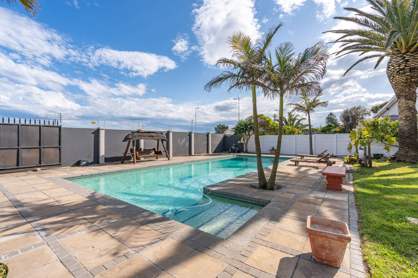 Apartment / Flat in Milnerton Central To Rent RE/MAX™ of Southern Africa