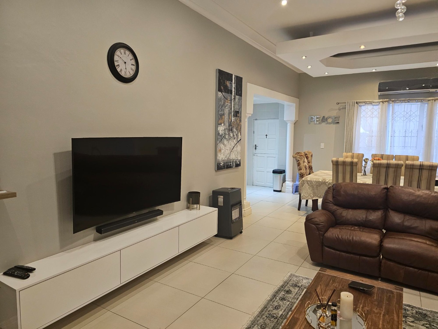 3 Bedroom House To Rent in Newlands West RE/MAX™ of Southern Africa
