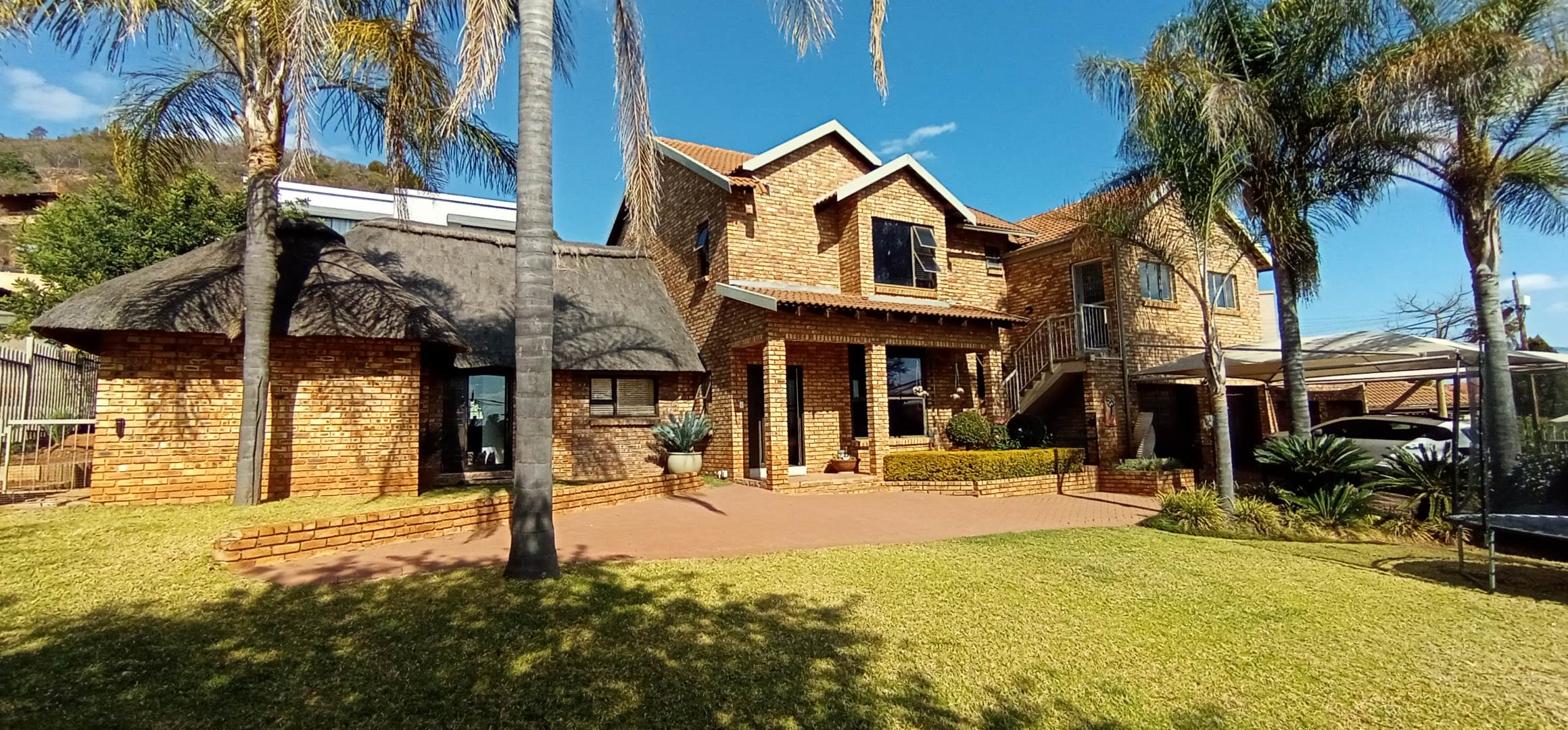 4 Bedroom House For Sale in Faerie Glen RE/MAX™ of Southern Africa